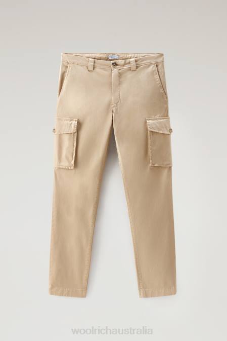 Woolrich Men Garment-Dyed Cargo Pants in Stretch Cotton Twill Beach Sand Clothing J026547