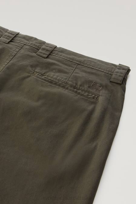 Woolrich Men Garment-Dyed Classic Chino Pant in Cotton Dark Green Clothing J026575