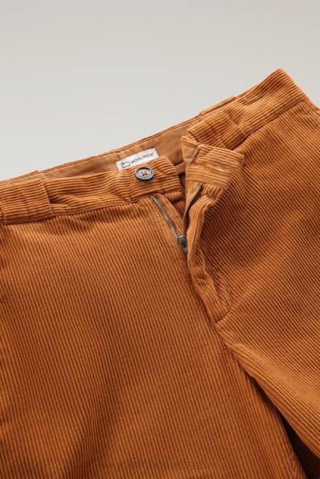 Woolrich Men Garment-Dyed Pants in Corduroy Firwood Clothing J026764