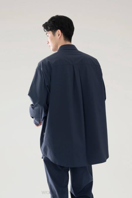 Woolrich Men Anytime Shirt in Recycled Stretch Polyester Navy Clothing J026530