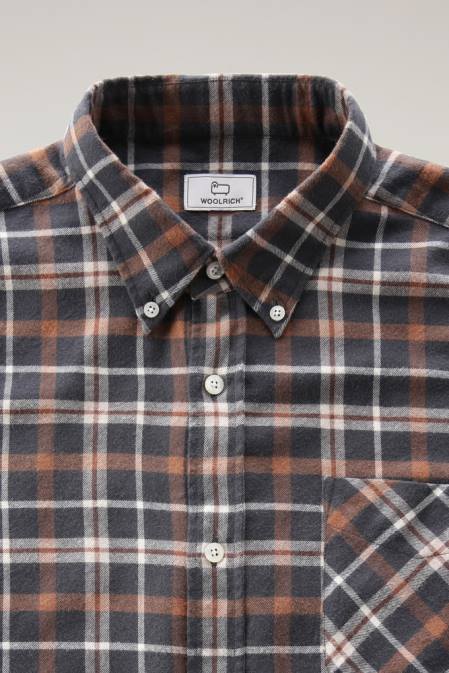 Woolrich Men Checked Shirt in Wool Blend Flannel Brown Check Clothing J026699