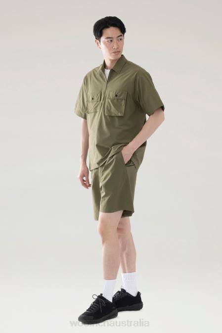 Woolrich Men High Aeration Pullover Shirt in Stretch Ripstop Olive Clothing J026606