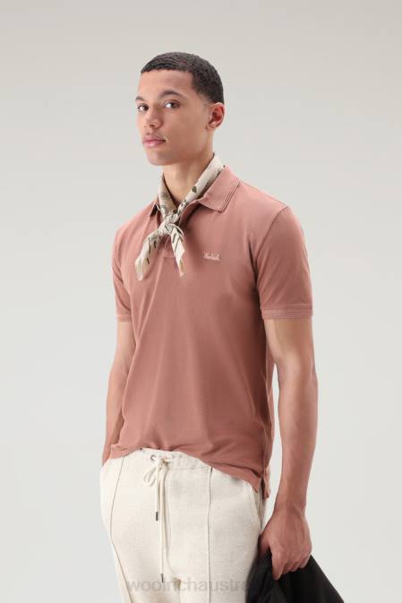 Woolrich Men Mackinack Polo in Garment-Dye Stretch Cotton Piquet Warm Brown Heather Clothing J026803