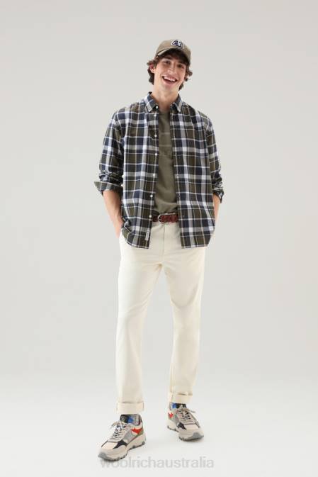Woolrich Men Madras Check Shirt in Pure Cotton Poplin Dark Green Check Clothing J026437