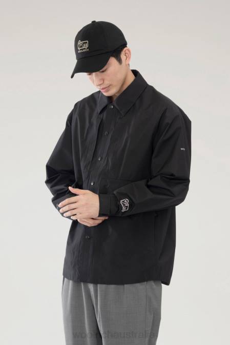 Woolrich Men Overshirt in GORE-TEX INFINIUM Black Clothing J026520