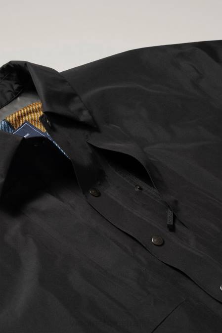 Woolrich Men Overshirt in GORE-TEX INFINIUM Black Clothing J026520