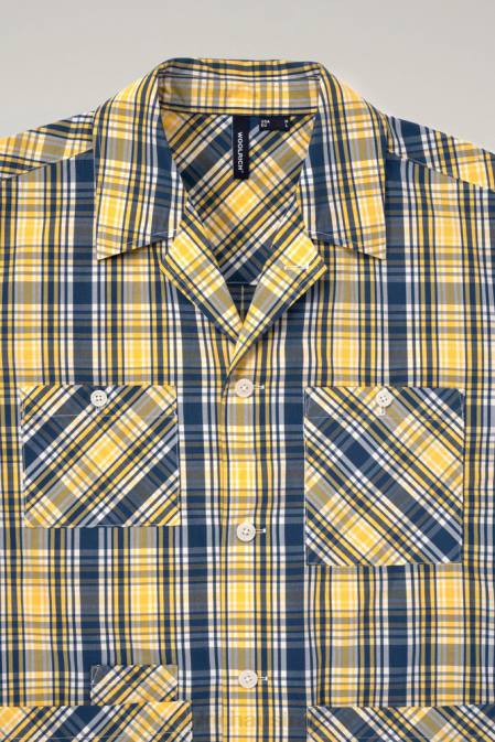 Woolrich Men Overshirt in a Cotton Wool Blend Yellow Check Clothing J026540