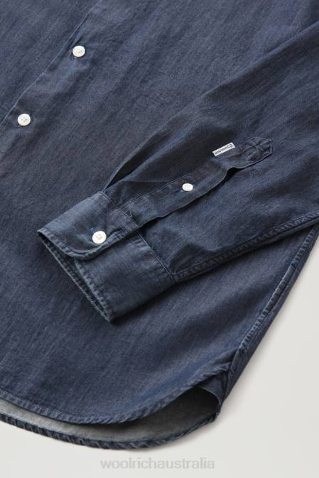 Woolrich Men Shirt in Pure Cotton Chambray Dark Indigo Clothing J026660