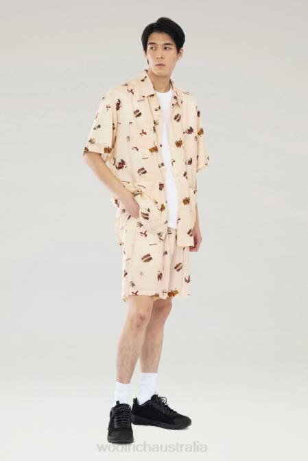 Woolrich Men Short-sleeved Printed Shirt in Lyocell Beige Clothing J026511