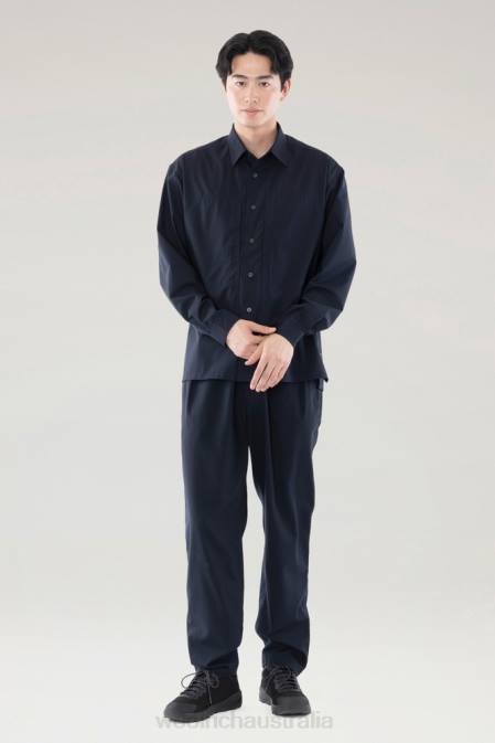 Woolrich Men Stretch Long-Sleeved Shirt in Solotex Wool Blend Navy Clothing J026476