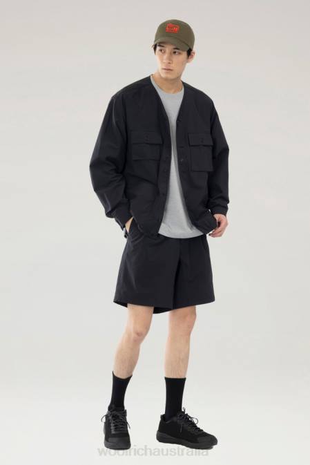 Woolrich Men High Aeration Shorts in Stretch Ripstop Black Clothing J026522