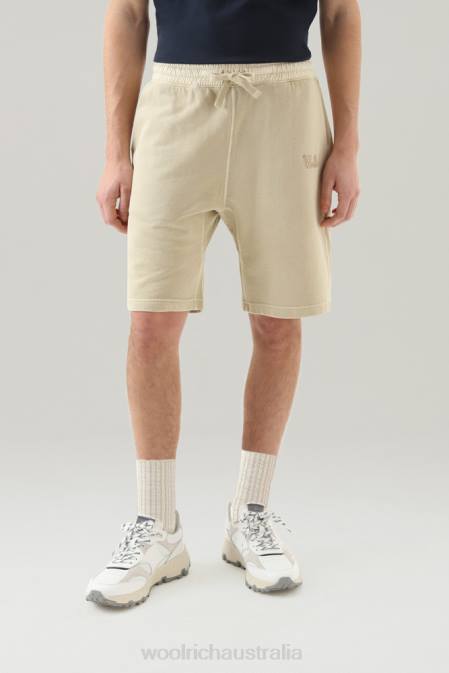 Woolrich Men Shorts in Garment-Dyed Cotton Beach Sand Clothing J026403