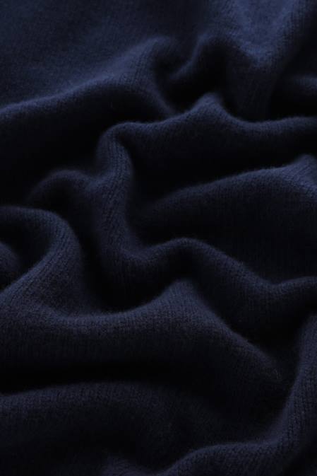 Woolrich Men Cable-Knit Crewneck in Virgin Wool Melton Blue Clothing J026700