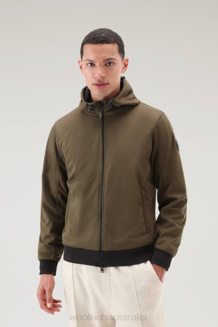 Woolrich Men Full zip Hoodie in Softshell Dark Green Clothing J026590