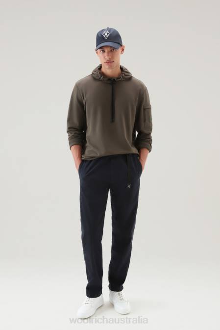 Woolrich Men Hoodie in Pure Cotton Fleece with Zip Pocket Dark Green Clothing J026421