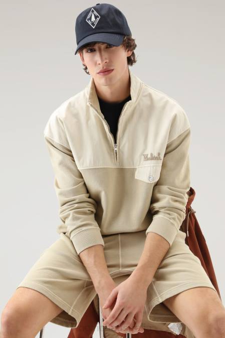 Woolrich Men Sweatshirt in Garment-Dyed Cotton and Poplin Cotton Beach Sand Clothing J026466