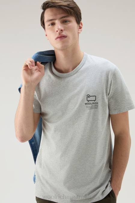 Woolrich Men T-shirt in Pure Cotton with Yellowstone Graphic Print Light Grey Melange Clothing J026434