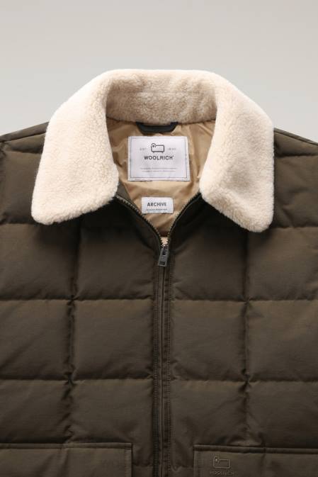 Woolrich Men Blizzard Duster Quilted Jacket in Eco Ramar Dark Green Clothing J026657