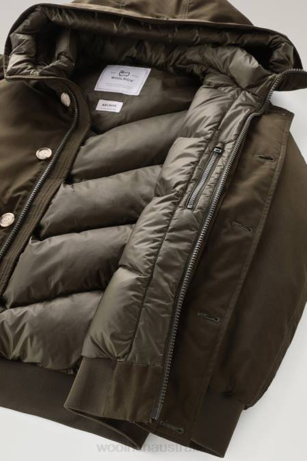 Woolrich Men Byrd Down Short Hooded Jacket Dark Green Clothing J026669