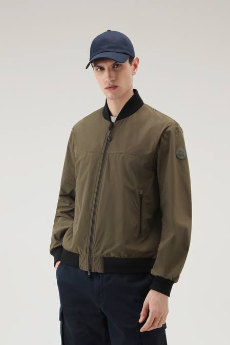 Woolrich Men City Bomber in Urban Touch Dark Green Clothing J026483