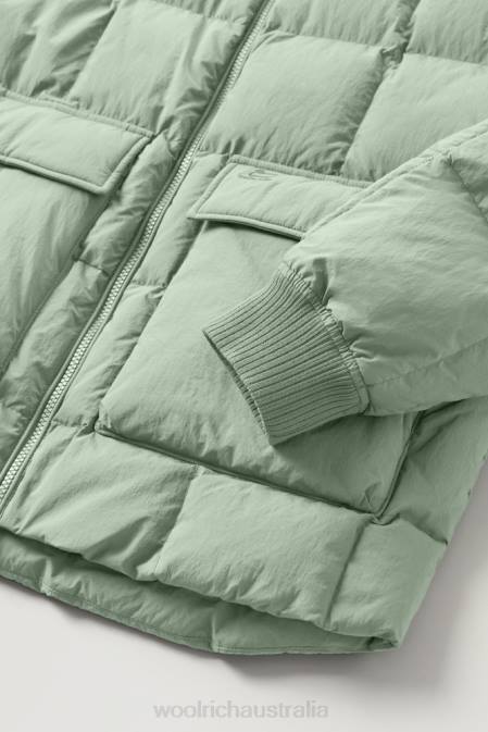 Woolrich Men Heritage Terrain Bomber in Taslan Nylon Desert Sage Clothing J026733