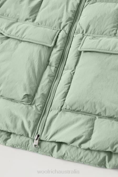 Woolrich Men Heritage Terrain Bomber in Taslan Nylon Desert Sage Clothing J026733