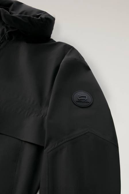 Woolrich Men High Tech Waterproof Jacket in GORE-TEX INFINIUM with Resealable Hood Black Clothing J026398