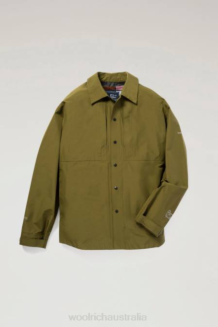 Woolrich Men Overshirt in GORE-TEX INFINIUM Olive Clothing J026525