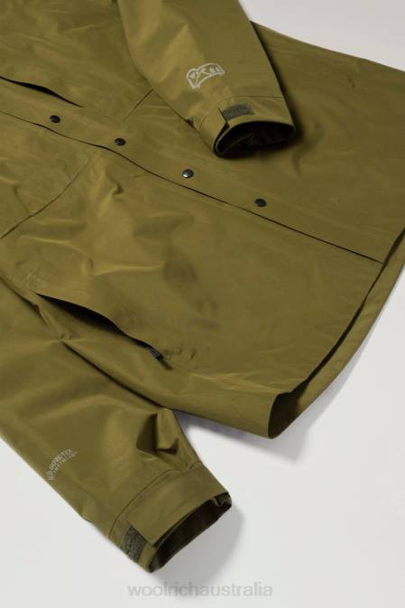 Woolrich Men Overshirt in GORE-TEX INFINIUM Olive Clothing J026525