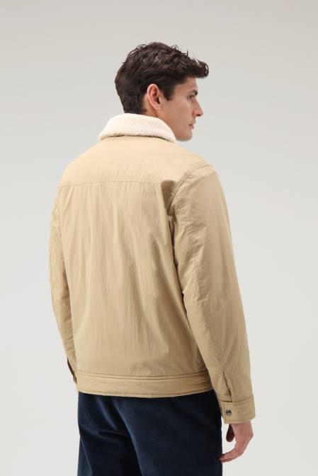 Woolrich Men Ripstop Trucker Jacket with Sherpa Wool Lining Gold Khaki Clothing J026680