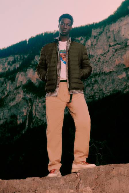 Woolrich Men Bering Tech Lightweight Down Jacket in Microfiber Dark Green Clothing J026564