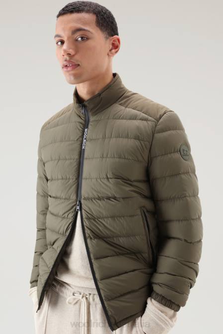 Woolrich Men Bering Tech Lightweight Down Jacket in Microfiber Dark Green Clothing J026564