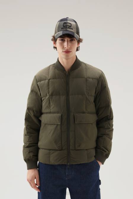 Woolrich Men Heritage Terrain Bomber in Taslan Nylon Dark Green Clothing J026732