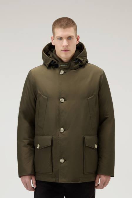 Woolrich Men Arctic Anorak in Ramar Cloth with Detachable Fur Dark Green Clothing J026851
