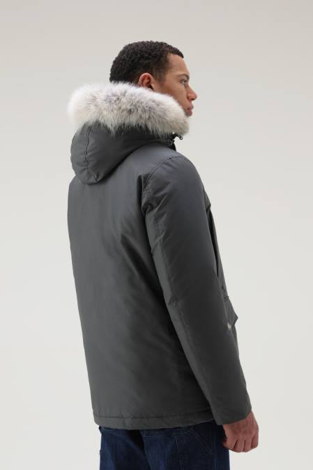 Woolrich Men Arctic Anorak in Ramar Cloth with Detachable Fur Grey Shadow Clothing J026850