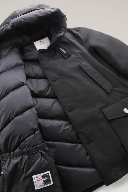 Woolrich Men Arctic Parka in Ramar Cloth Black Clothing J026816