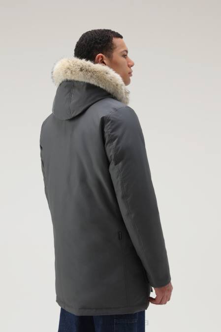 Woolrich Men Arctic Parka in Ramar Cloth with Detachable Fur Trim Grey Shadow Clothing J026846