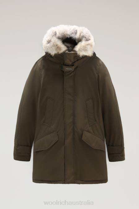 Woolrich Men Polar Parka in Ramar Cloth with High Collar and Fur Trim Dark Green Clothing J026848