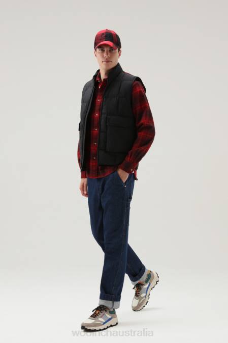 Woolrich Men Heritage Terrain Vest Black Clothing J026677