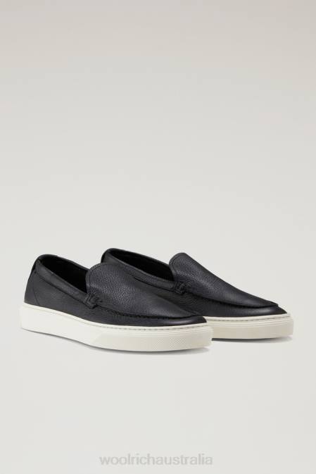 Woolrich Men Slip-on Loafers in Leather Black Footwear J026609