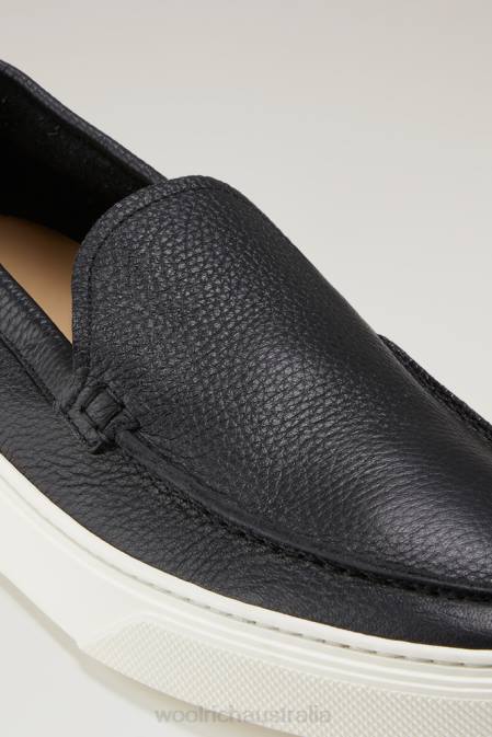 Woolrich Men Slip-on Loafers in Leather Black Footwear J026609