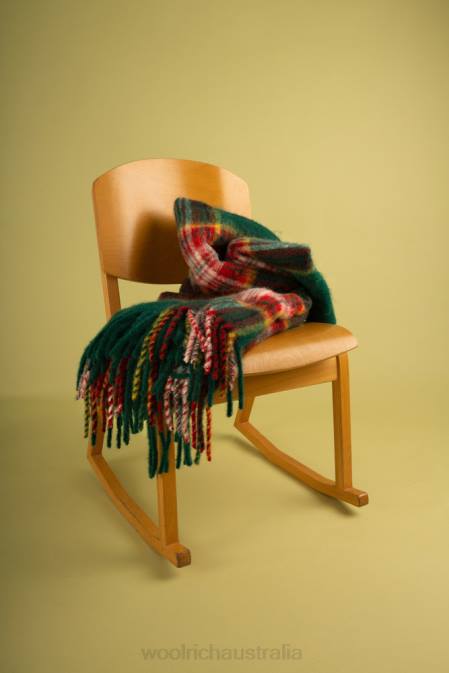 Woolrich Unisex Blanket in an Alpaca, Mohair, and Wool Blend Waxed Green Accessories J026692