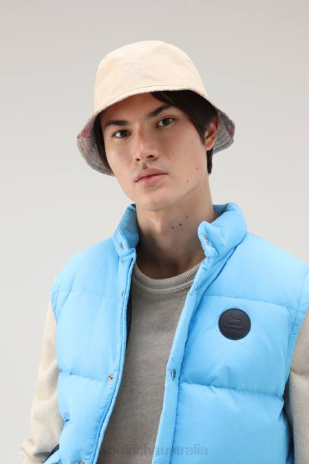 Woolrich Unisex Reversible Bucket Hat in Pure Cotton Cream Patchwork Accessories J02615