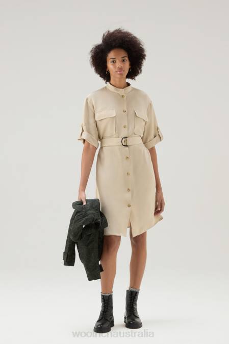 Woolrich Women Belted Utility Dress in Linen Blend Feather Beige Clothing J026183