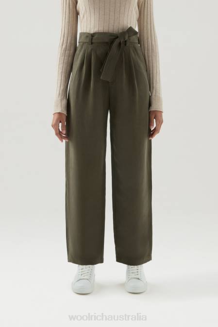Woolrich Women Belted Pants in Linen Blend Dark Green Clothing J026184