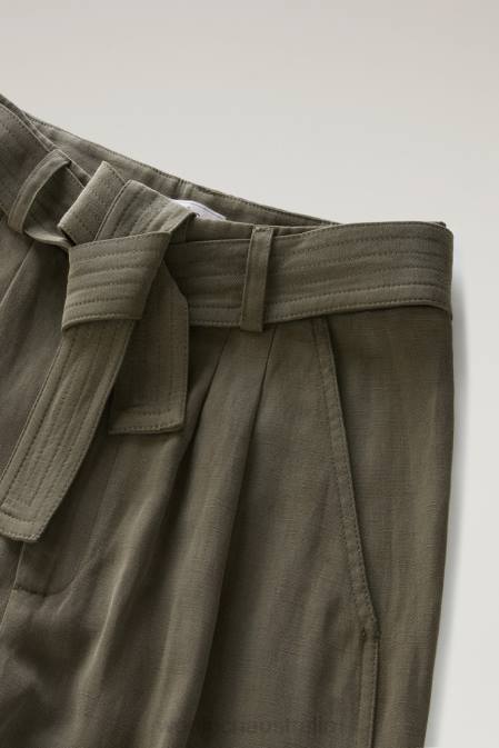 Woolrich Women Belted Pants in Linen Blend Dark Green Clothing J026184