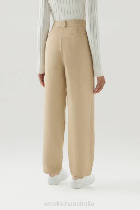 Woolrich Women Belted Pants in Linen Blend Feather Beige Clothing J02674