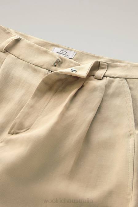 Woolrich Women Belted Pants in Linen Blend Feather Beige Clothing J02674
