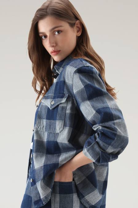Woolrich Women Check Shirt in Pure Cotton Denim Dark Indigo Buffalo Clothing J02637