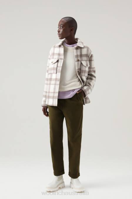 Woolrich Women Pemberton Check Overshirt in Wool Blend Flannel Natural Check Clothing J026316